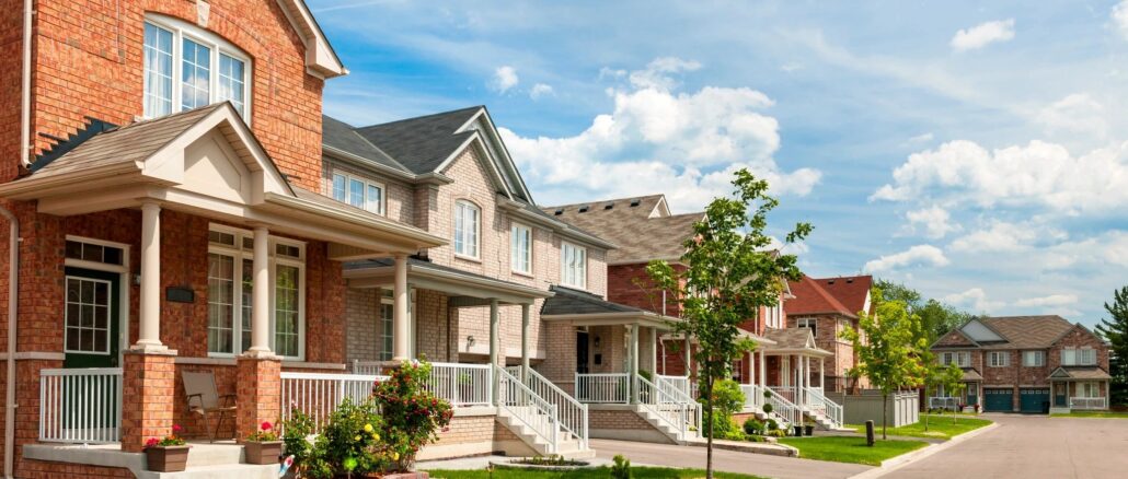 knoxville condos on sunny day