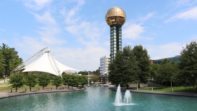 worlds fair park fountain with sunsphere